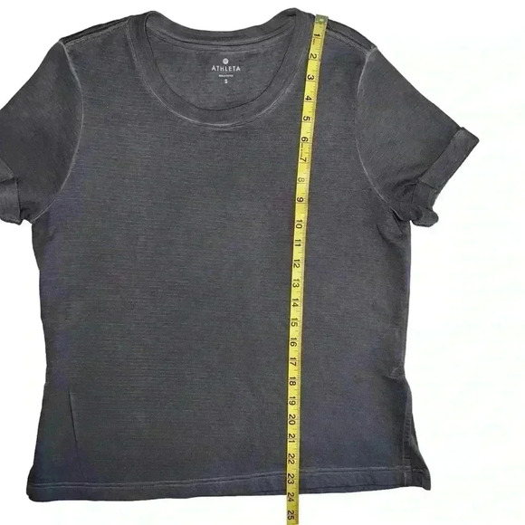 Dark grey Athleta rolled sleeves side slit nwot top size small - Picture 7 of 8